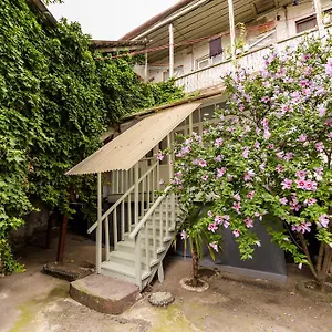  Апартаменты In Cozy Little Yard
